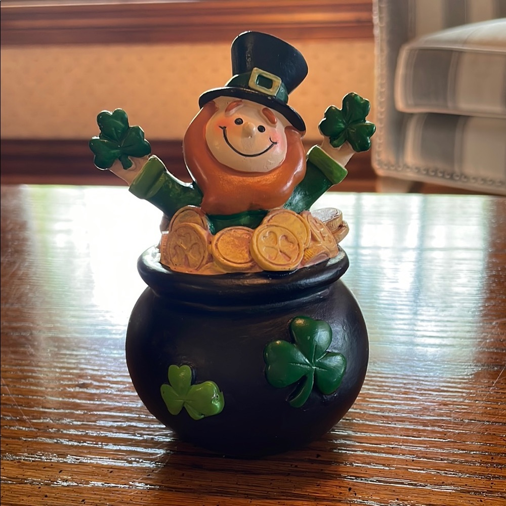Leprechaun in Pot of Gold with Gold Coin Shamrocks